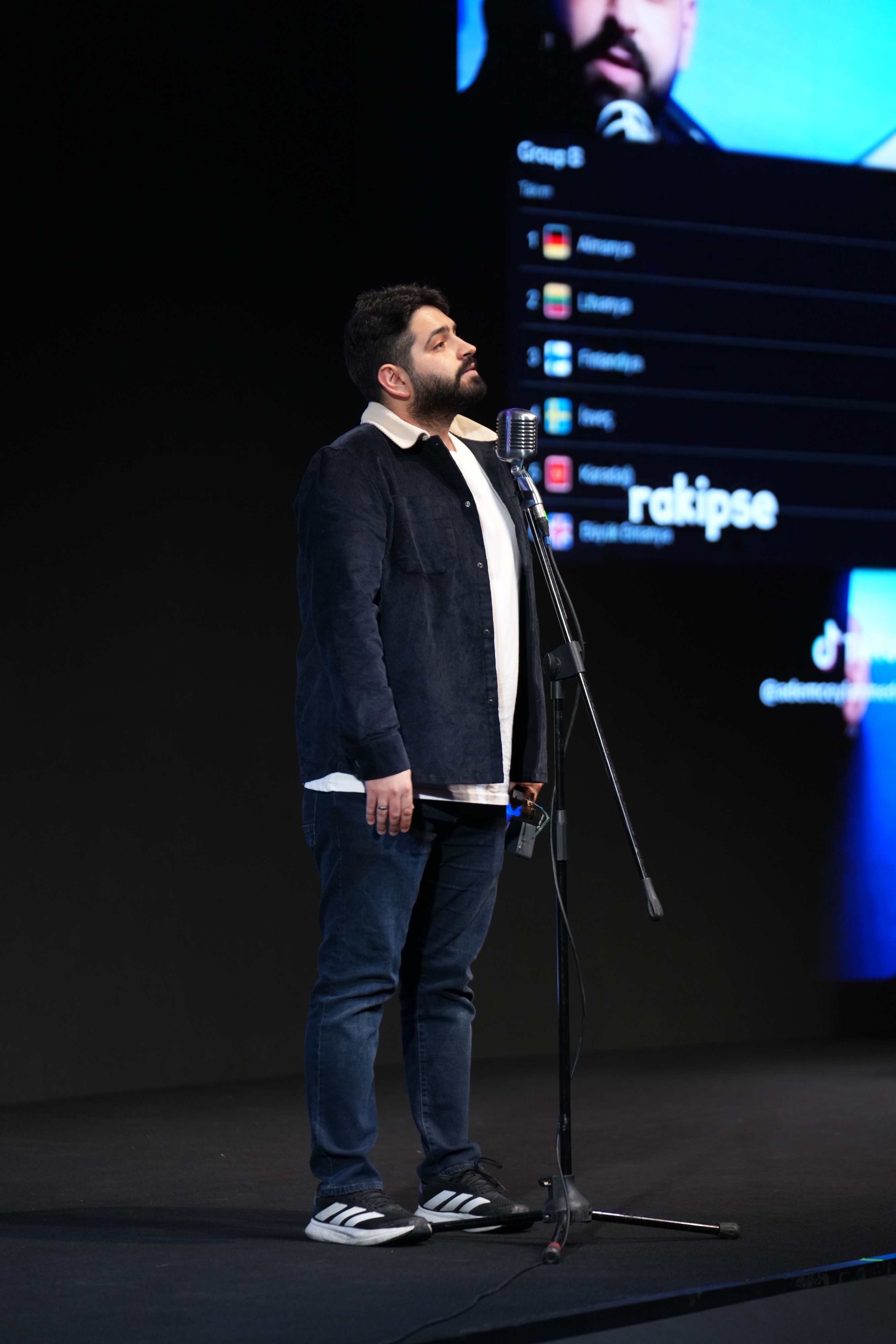 TikTok Fanların Favorisi 2025 &ouml;d&uuml;l gecesi