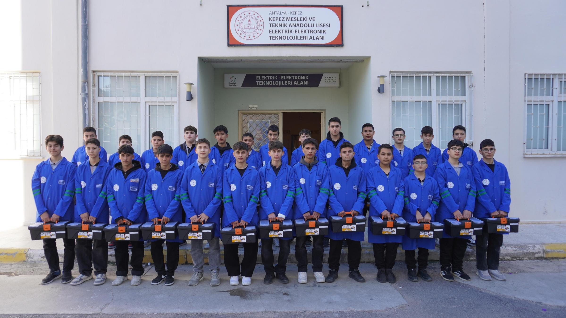 AEDAŞ ve Antalya İl MEM Enerjinin Yıldızları protokol imza t&ouml;reni