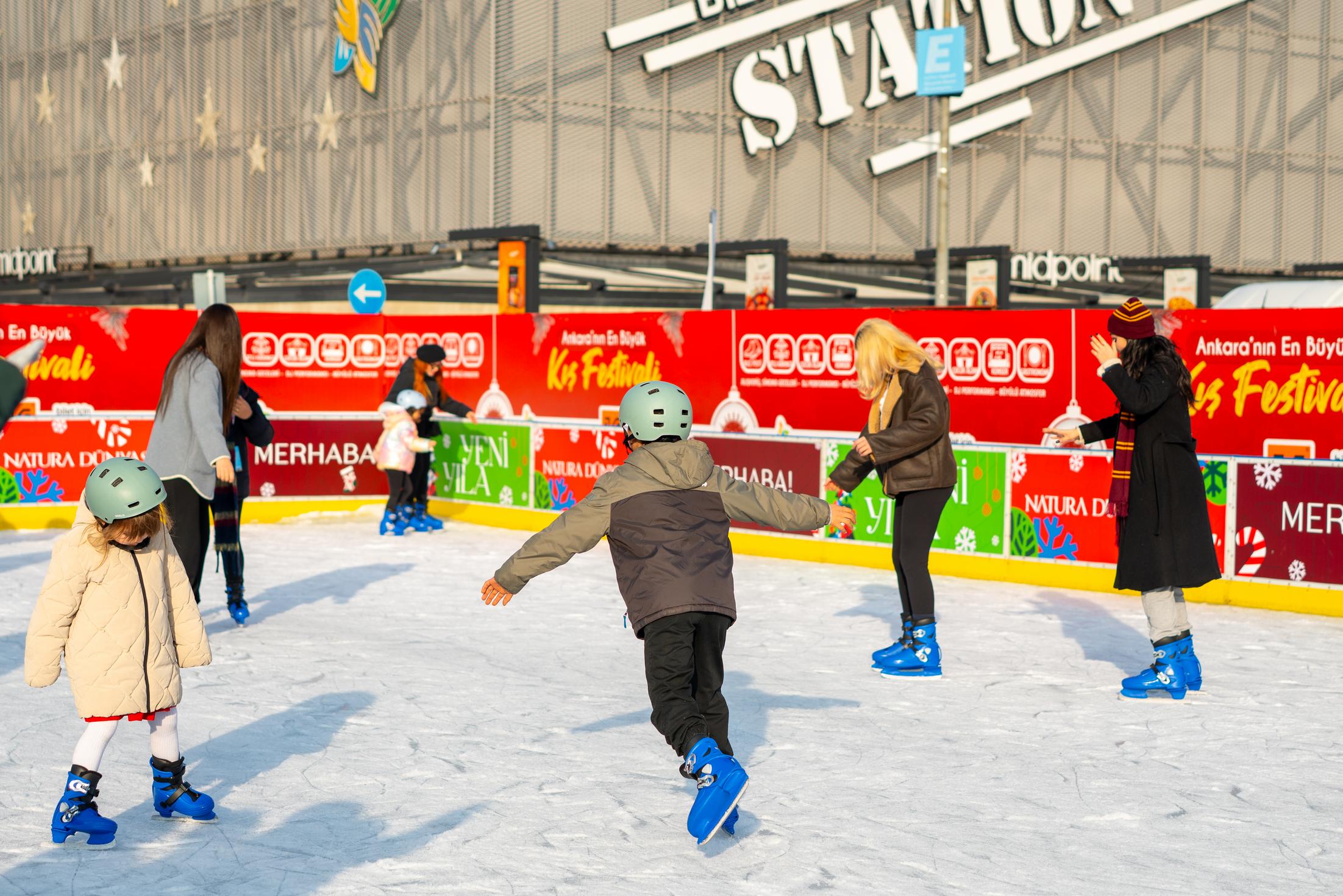 Bilkent Center buz pateni pisti g&ouml;rseli