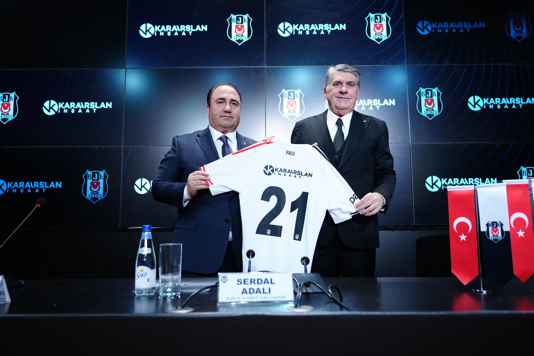 Beşiktaş &ndash; Karaarslan İnşaat forma sırt sponsorluğu
