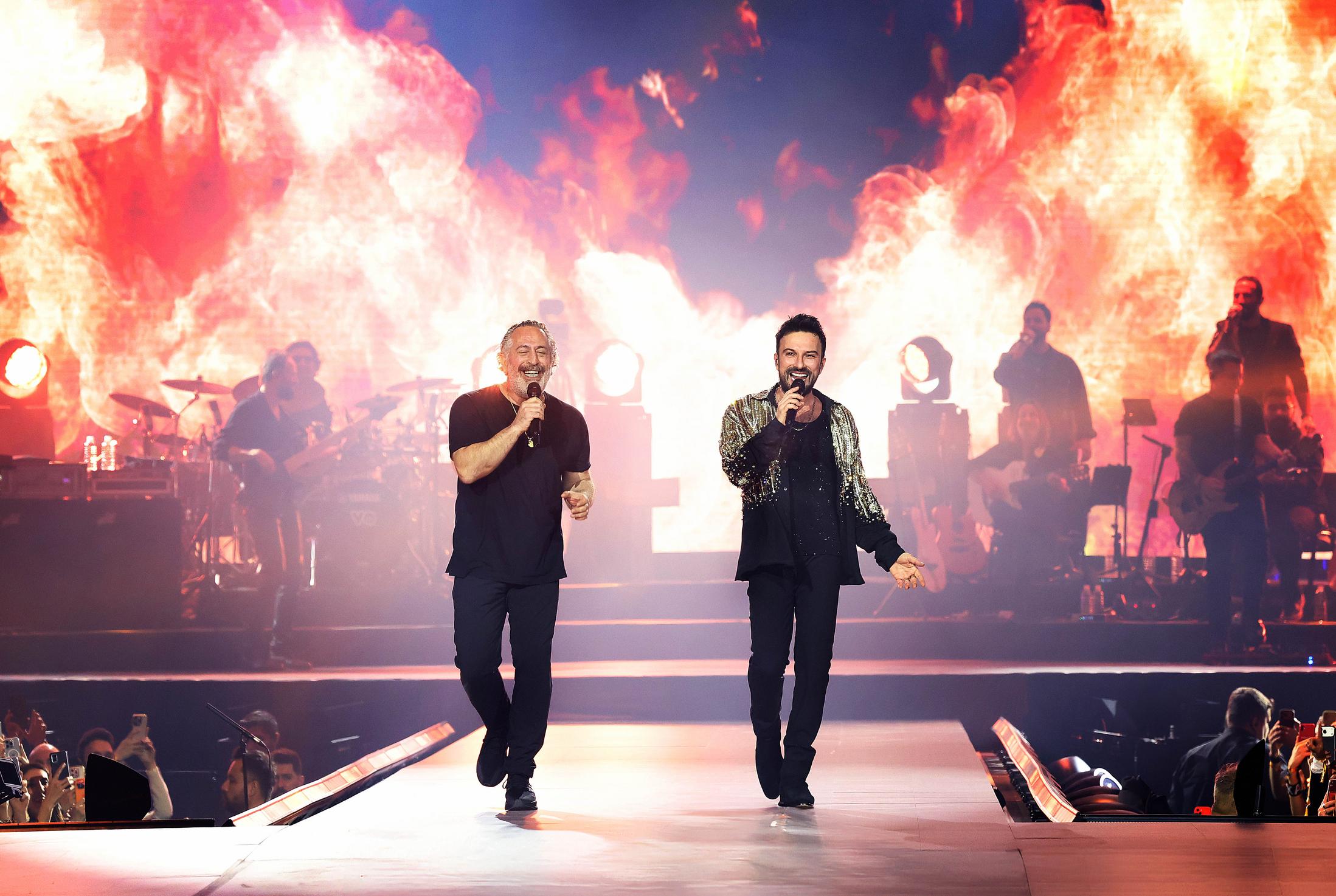Tarkan ve Cem Yılmaz Kuzu Kuzu d&uuml;eti