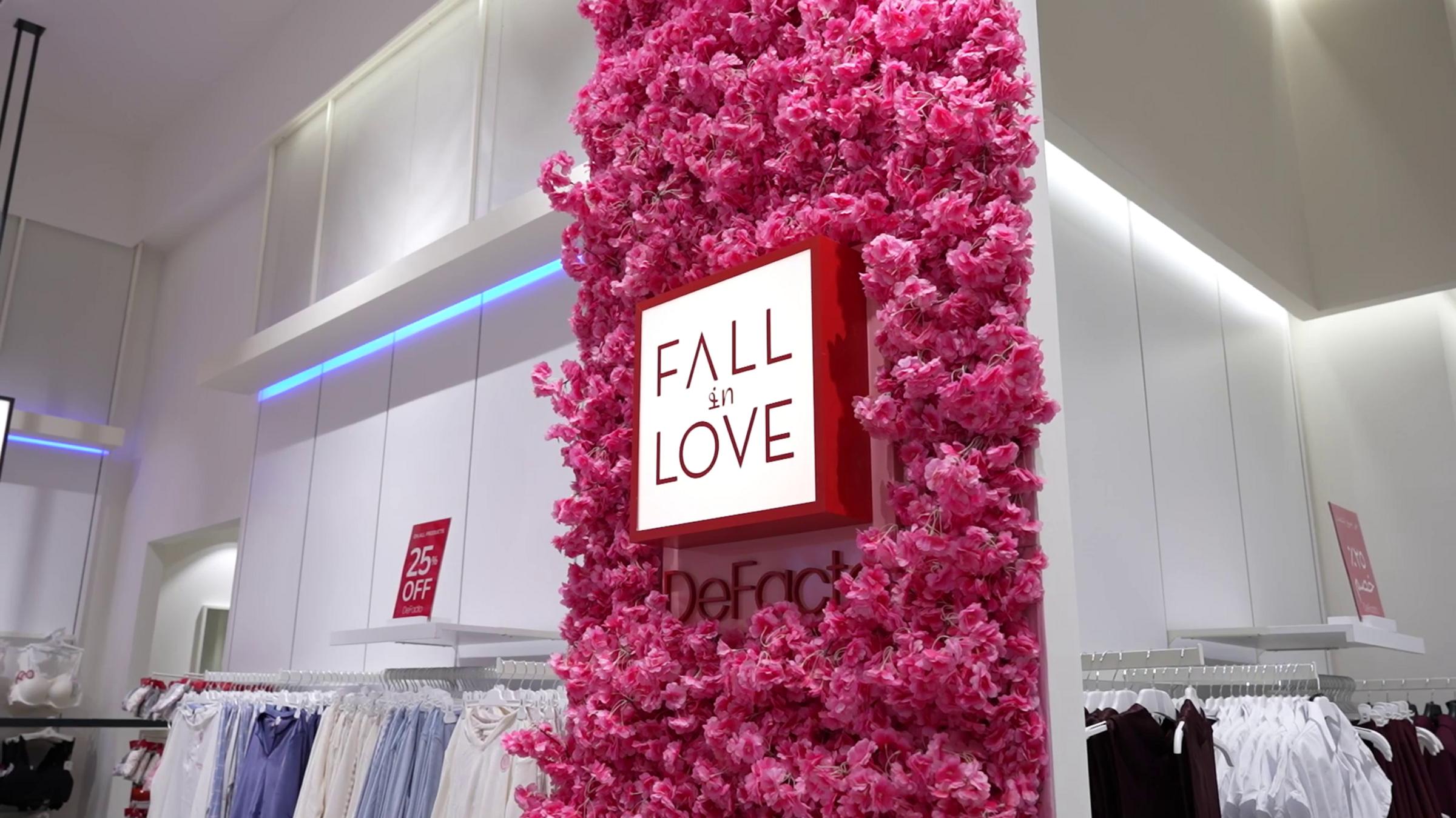 DeFacto&rsquo;nun Cidde Village Mall&rsquo;daki ilk Suudi Arabistan mağazası