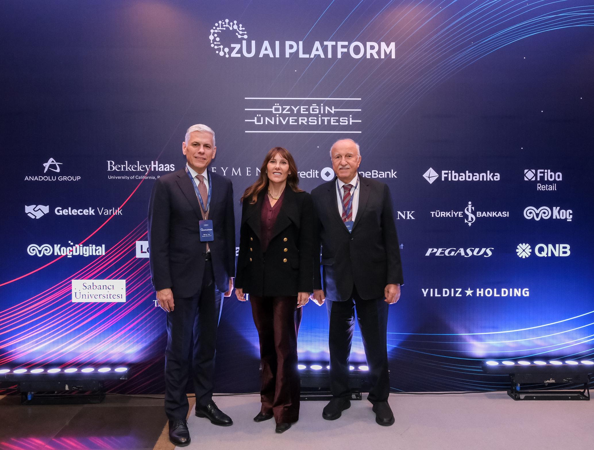 Özyeğin Üniversitesi ev sahipliğinde düzenlenen OzU AI Platformu etkinliği