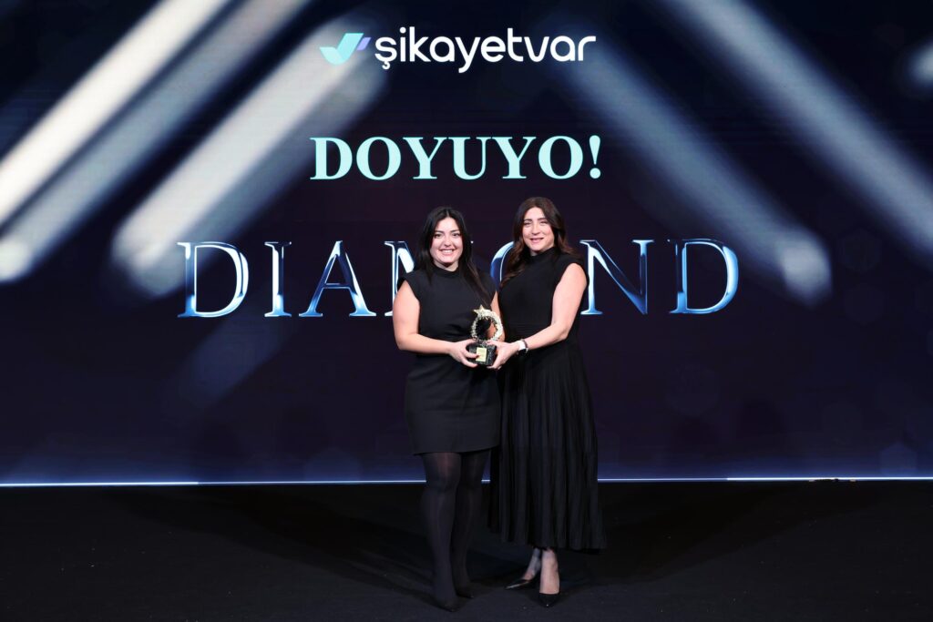 Doyuyo, A.C.E Awards’ta Diamond Ödülü Kazandı
