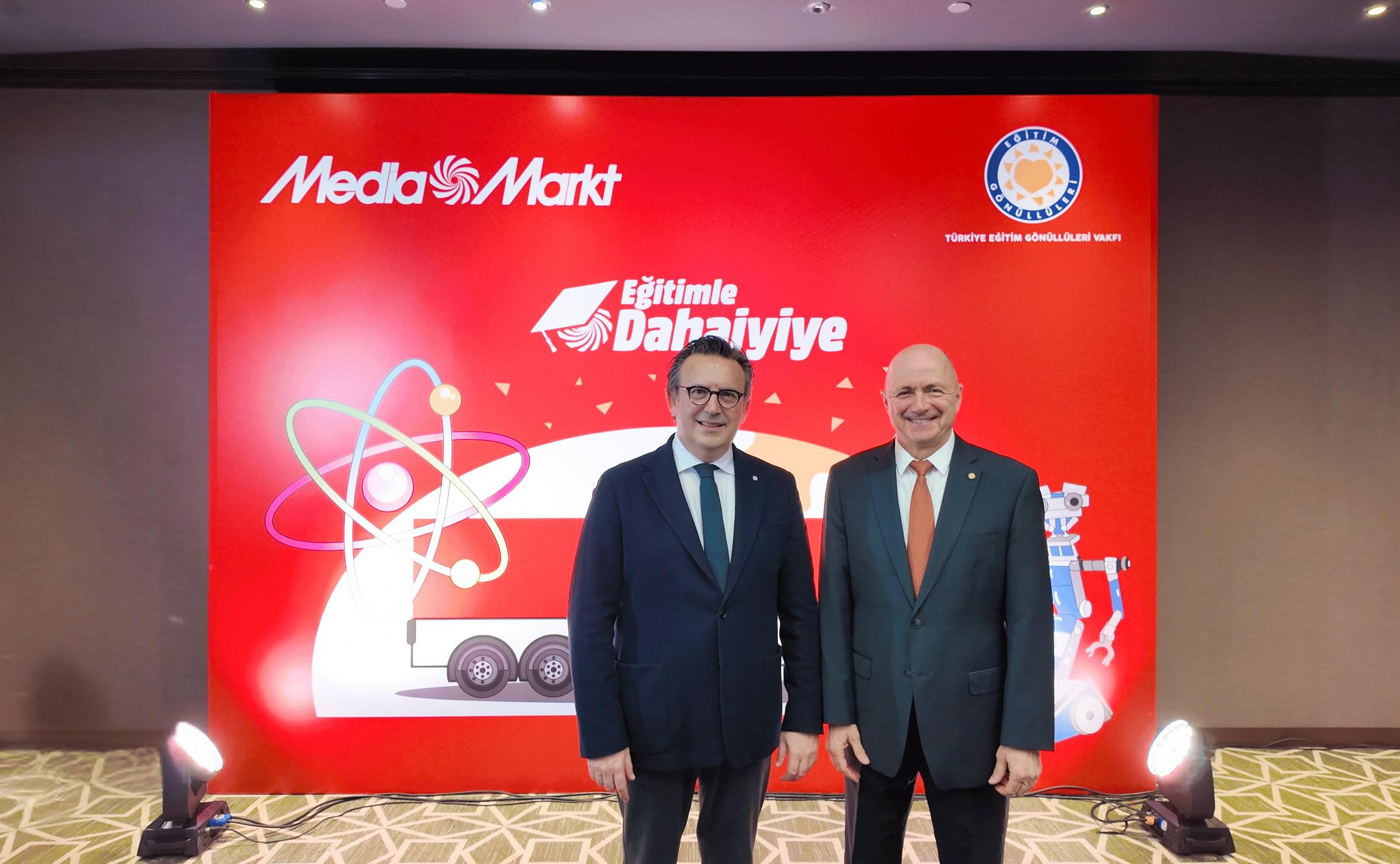 Deprem bölgesinde Ateşböceği öğrenim birimleriyle yürütülen nitelikli eğitim desteği