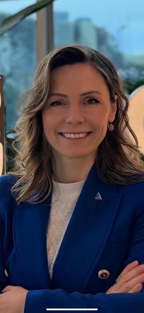 Santa Farma’nın yeni Finans Direktörü Esra Labernas Atış