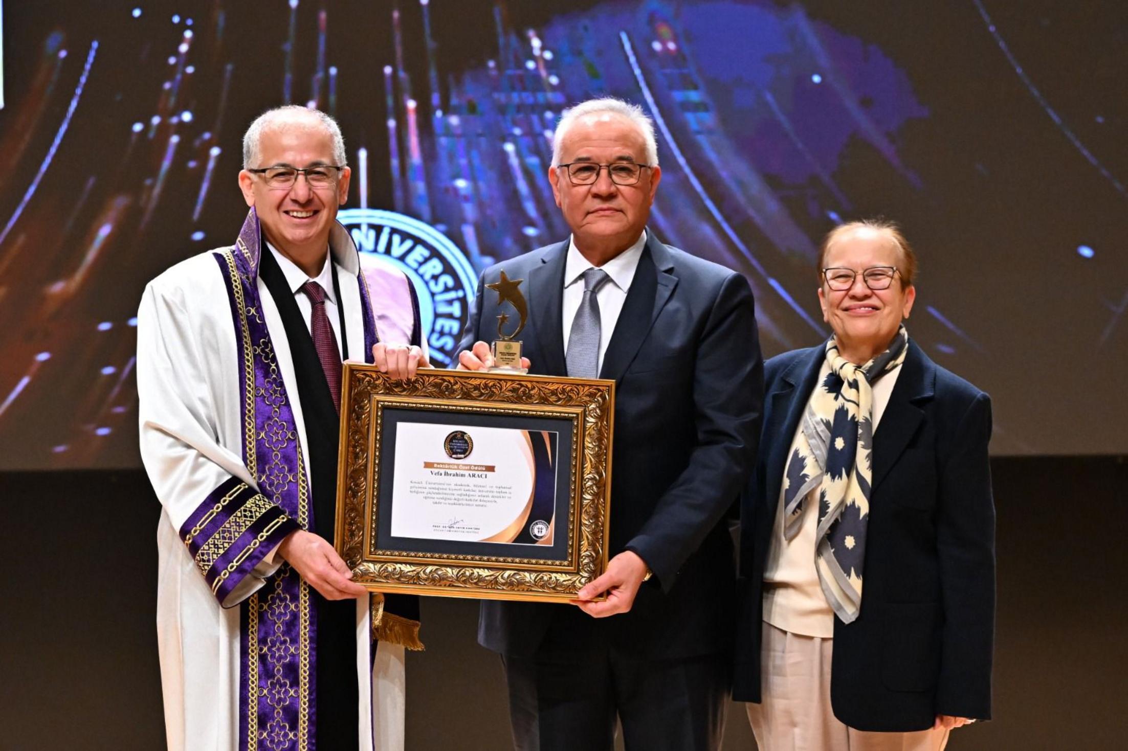 Vefa İbrahim Aracı Kocaeli Üniversitesi Rektörlük Özel Ödülü