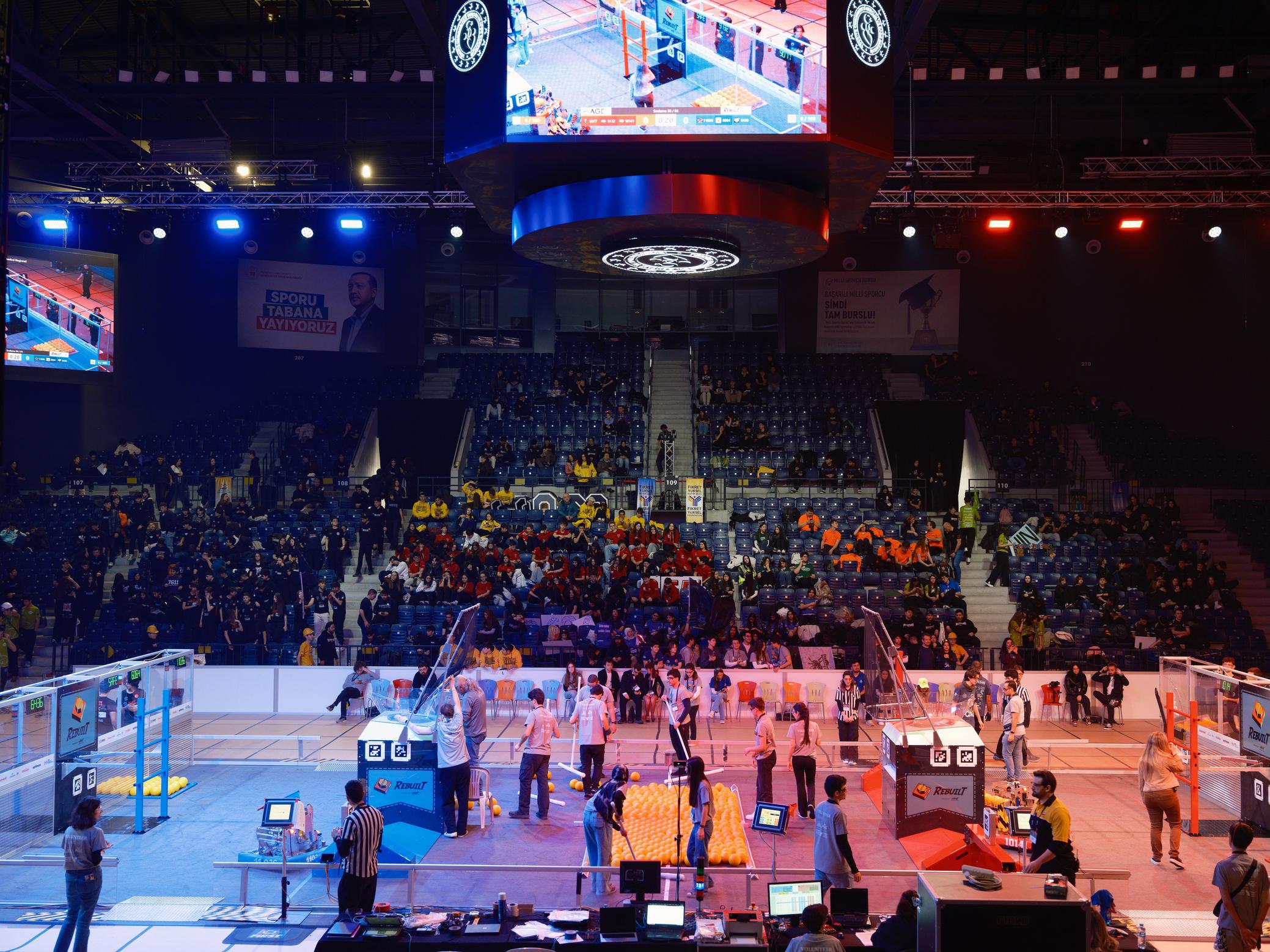 TurkNet destekli FRC 2026’da takımlar sahada