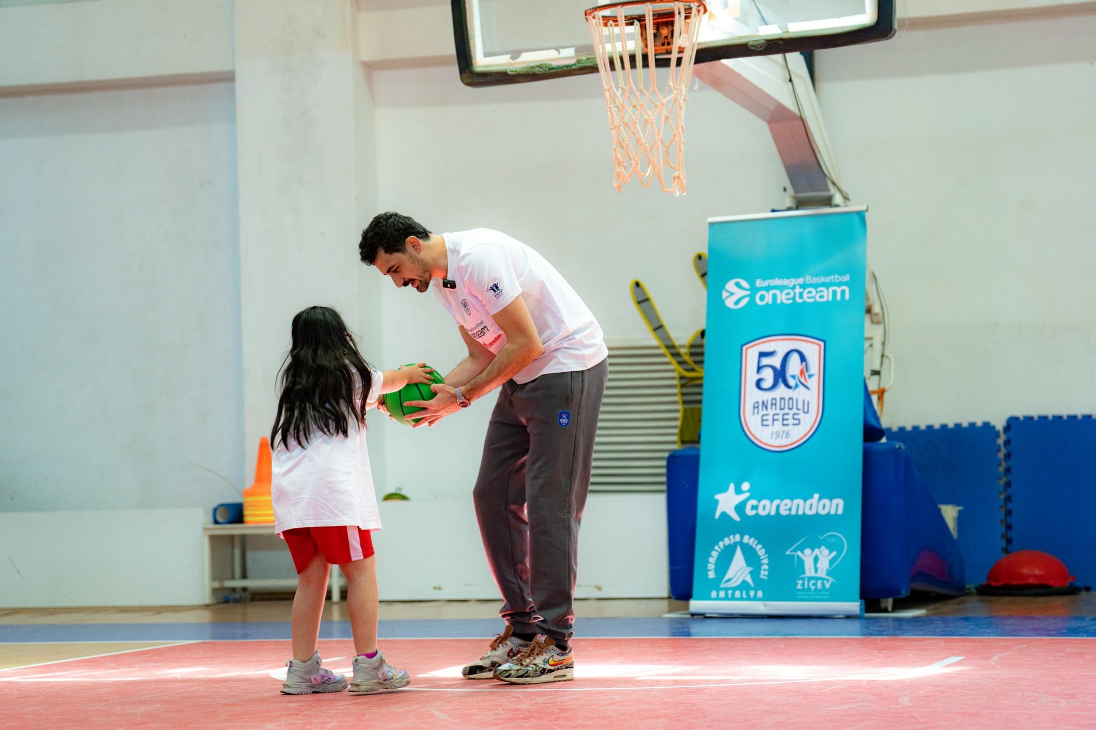 Anadolu Efes One Team sertifika töreni Antalya 2025–2026