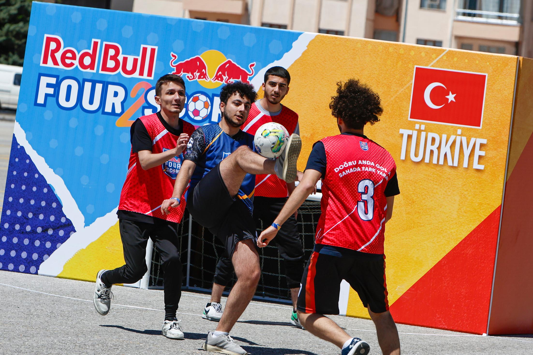 Red Bull Four 2 Score sahadan dinamik bir an