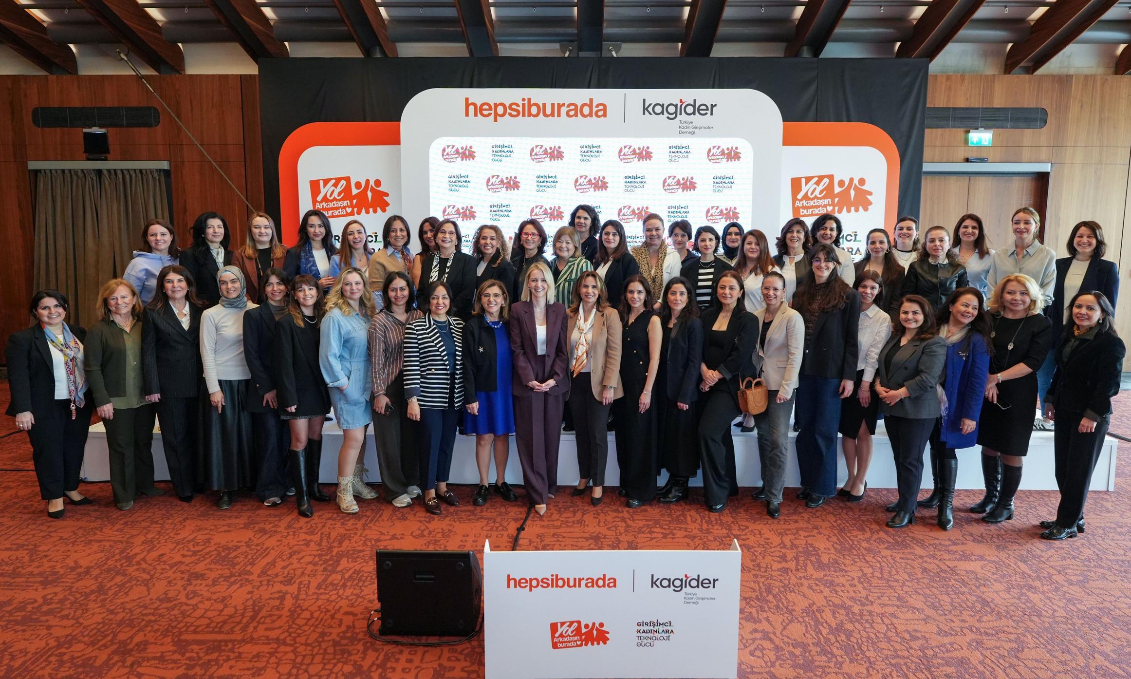 Hepsiburada-KAGİDER Yol Arkadaşın Burada etkinlik fotoğrafı 2