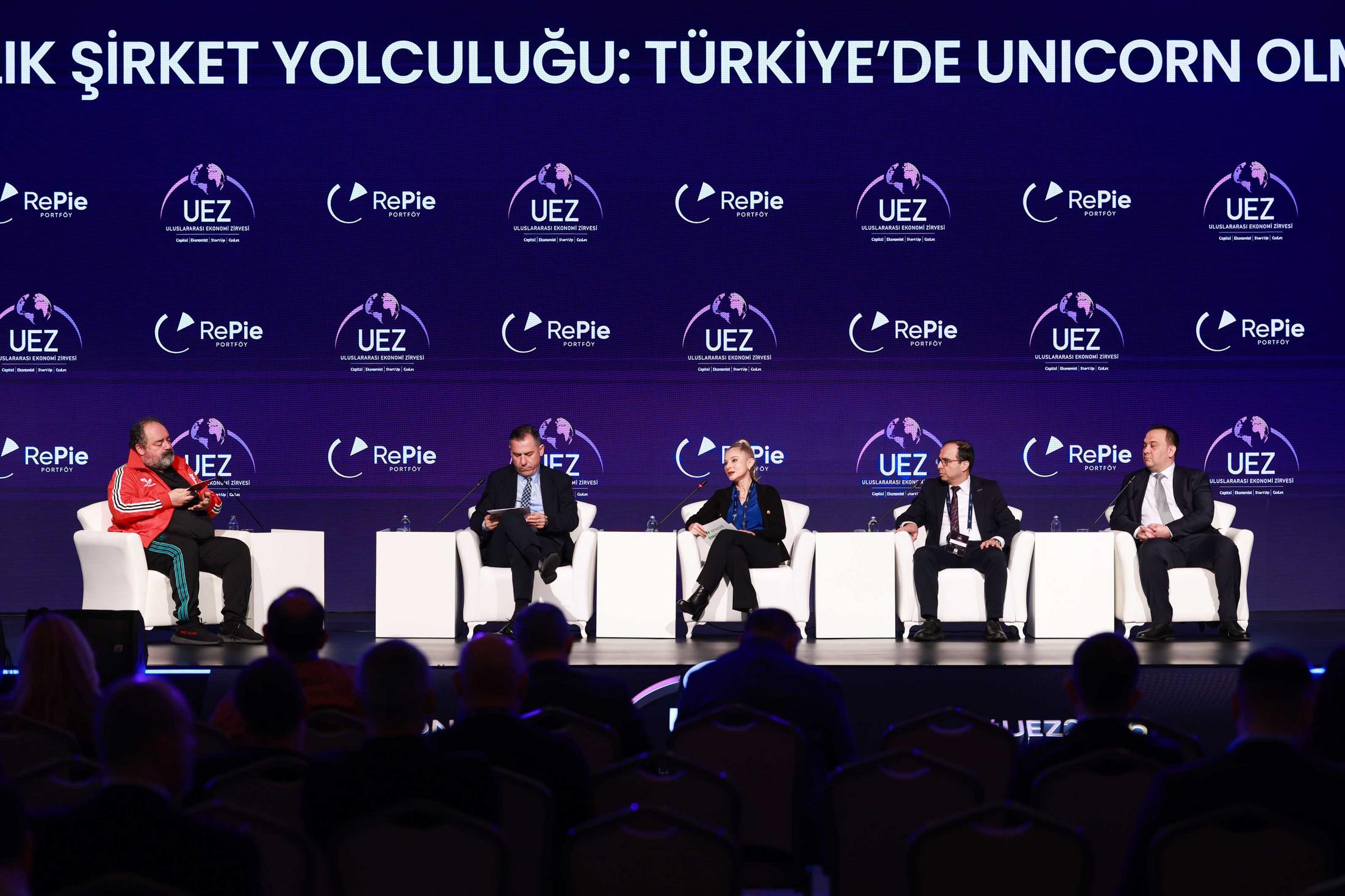 UEZ 2026 sahne genel görünüm