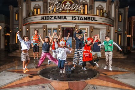 Kidzania bayram coşkusu