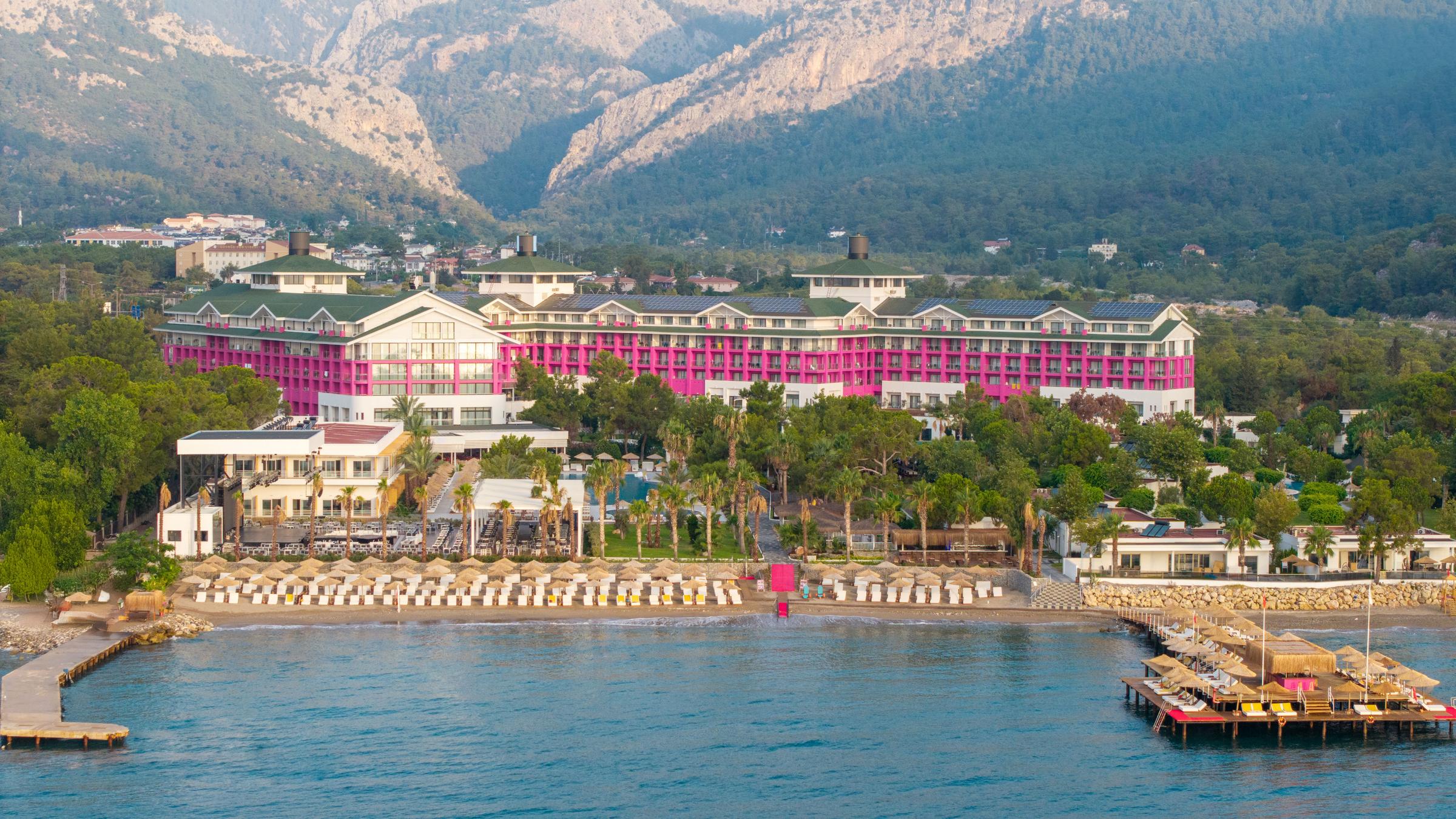 FashionTV Luxe Resort – Bilgi Teknolojileri Takım Lideri Çağlar Pınar