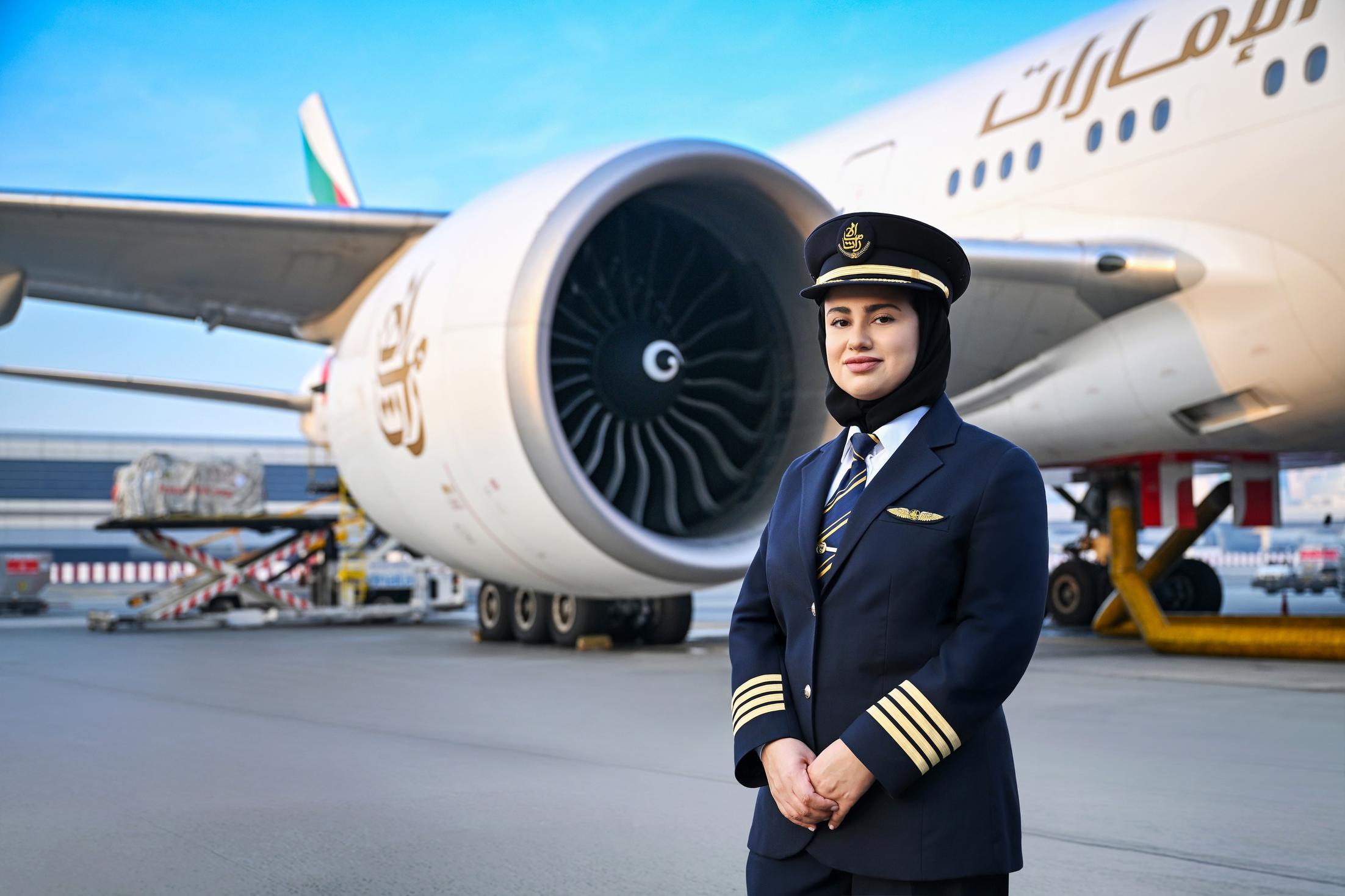 Emirates’te kaptanlığa terfi eden Emirlikli kadın pilotlar
