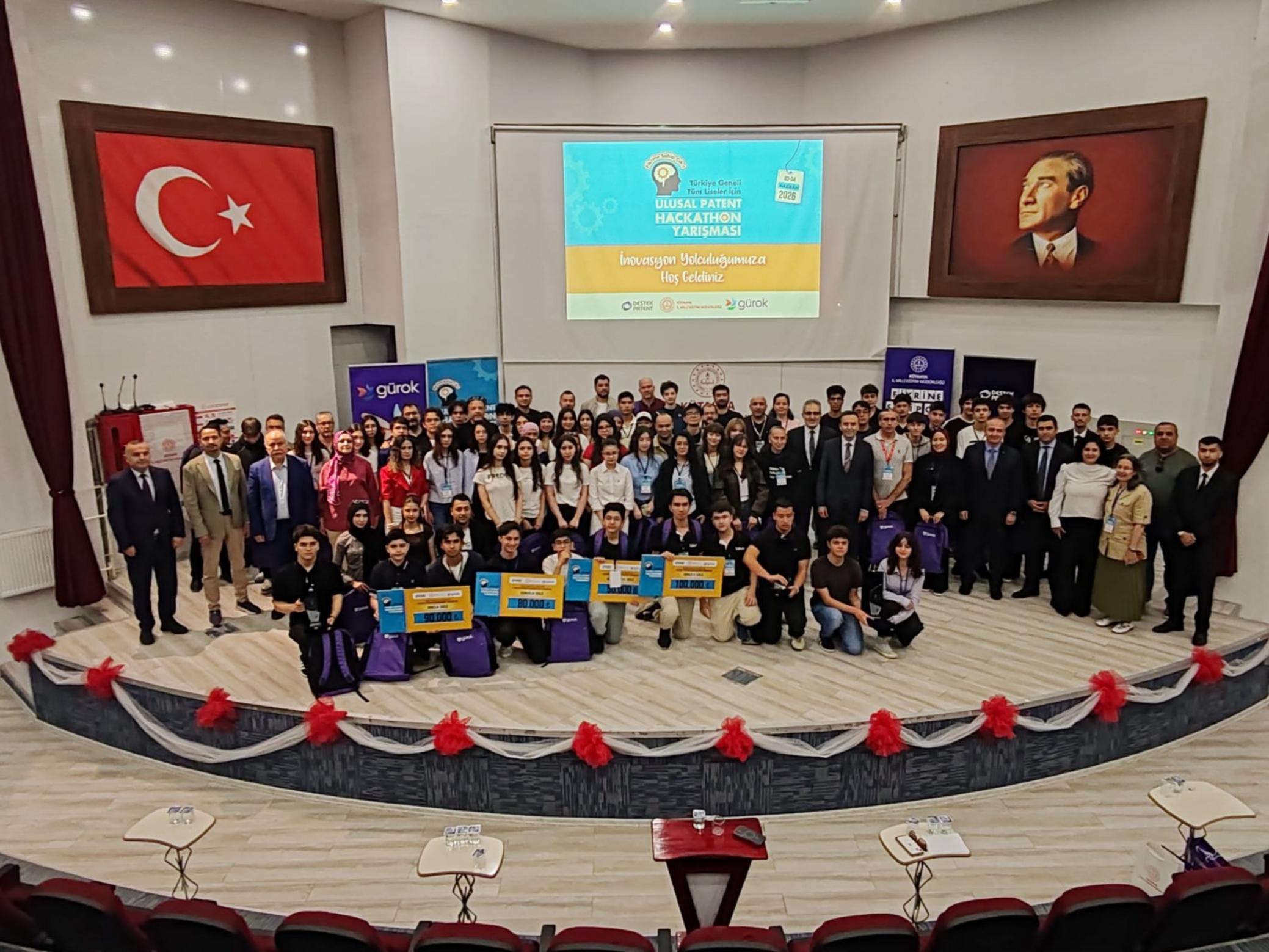 Fikrine Sahip Çık Ulusal Patent Hackathon ödül töreni - sahne
