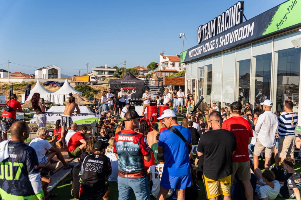 İzeltaş Dünya Motosurf Şampiyonası Çeşme’de Başladı