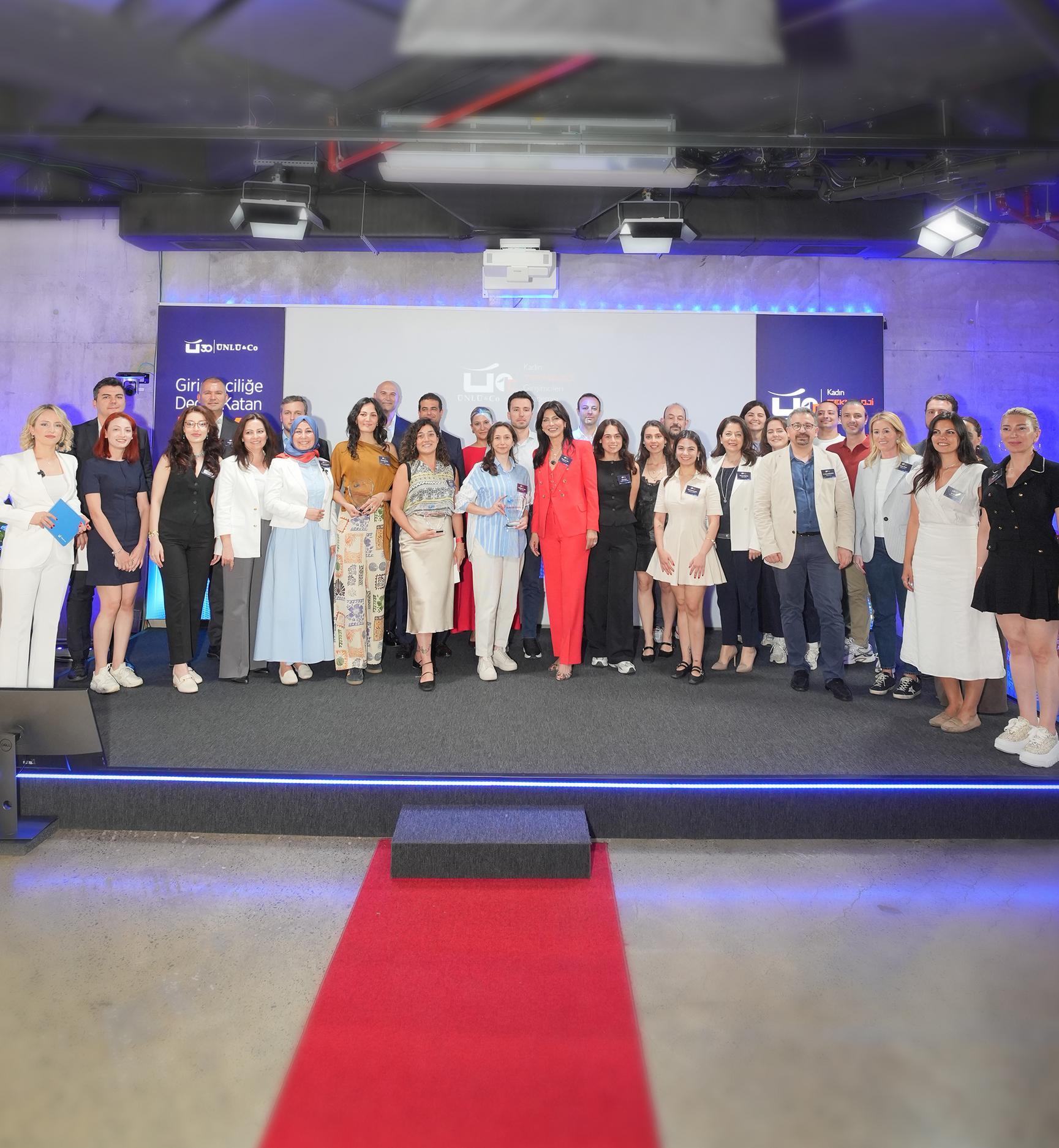 ÜNLÜ & Co Kadın Teknoloji Girişimcileri Akademisi final töreni