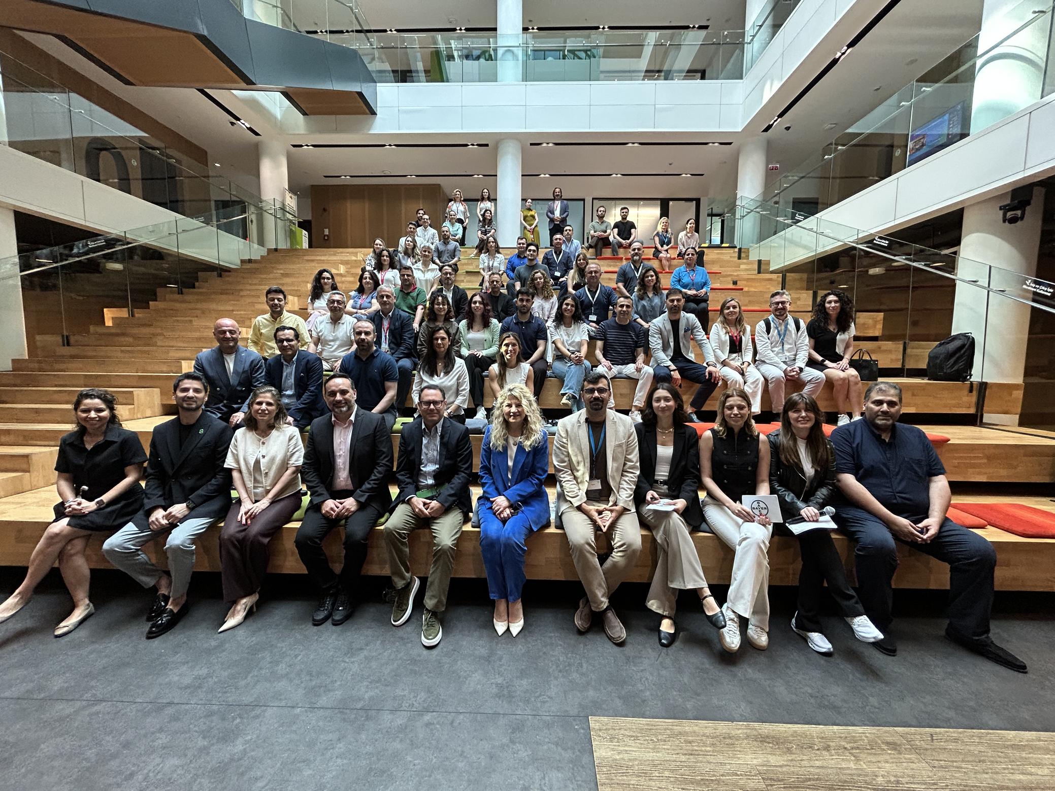 Bayer Türkiye Vibe Coding Hackathon katılımcıları