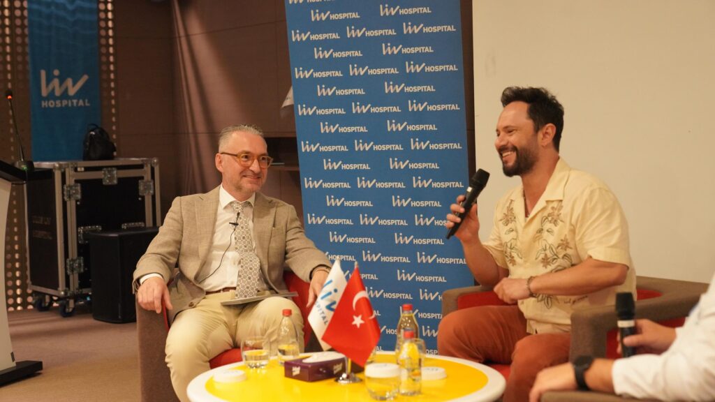 Özgün, Liv Hospital Ulus’ta Babalarla Buluştu