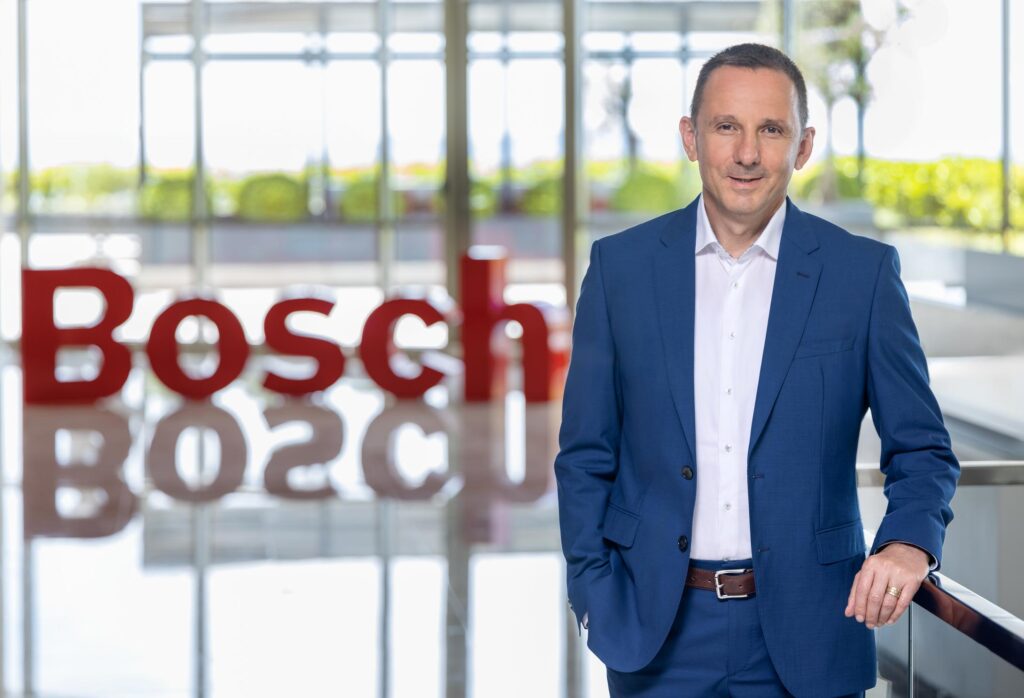 Bekir Hastemir, Bosch Rexroth Bursa’nın Ticari Müdürü