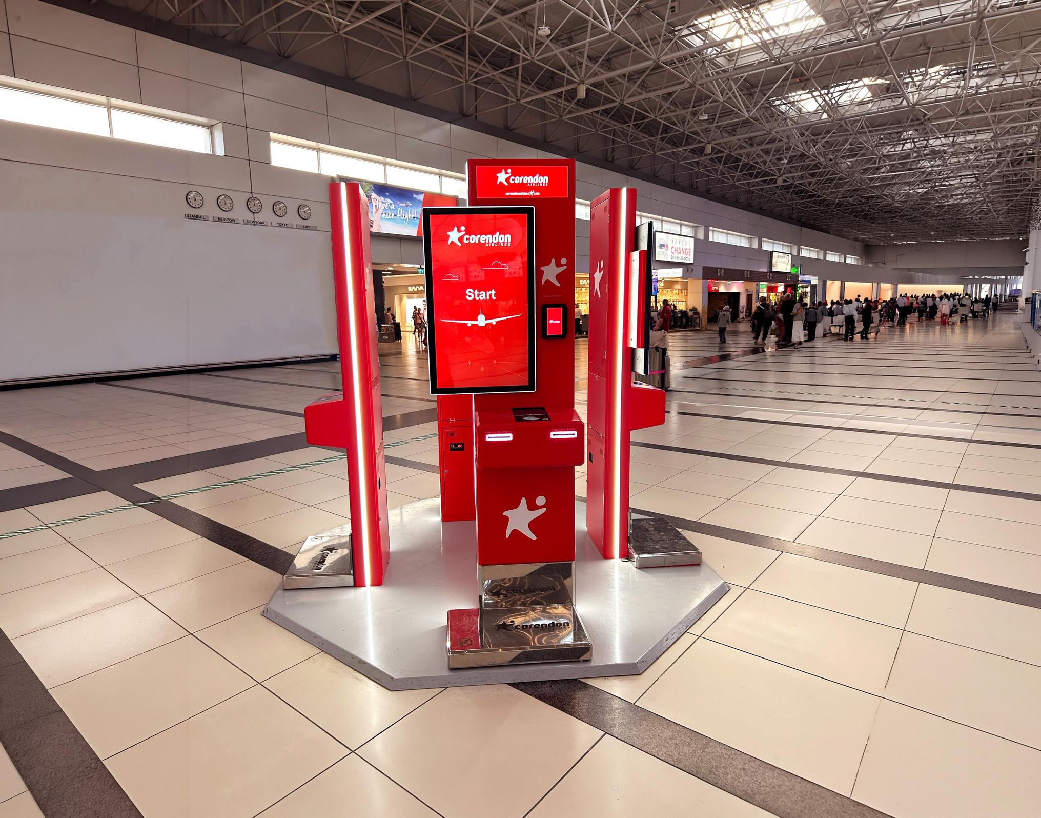 Corendon Airlines self check-in kioskları