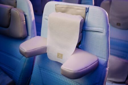 Emirates, Ekonomi Sınıfında U-Dream Baş Desteği
