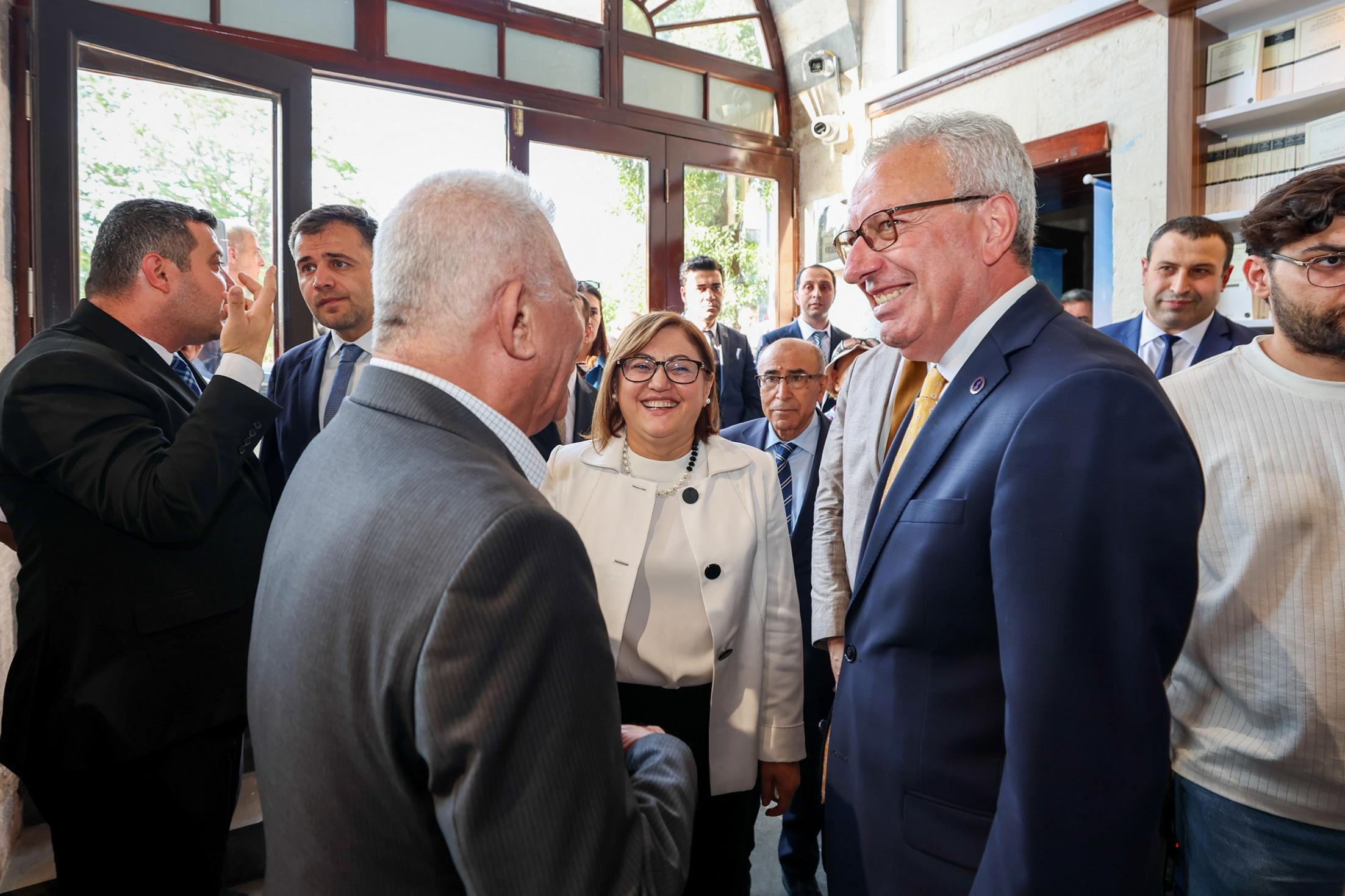 Bayazhan’da açılan Türkiye İş Bankası Kültür Yayınları Gaziantep Mağazası