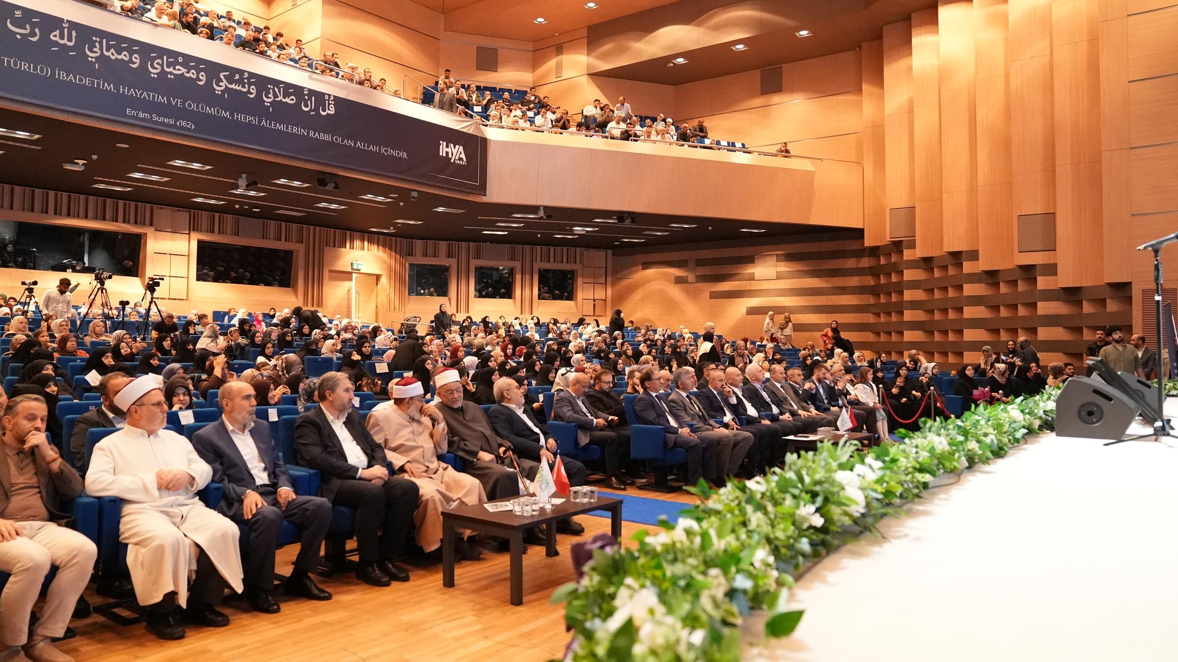 Gülsüm Hanım İhya Kız Kur’an Kursu icazet töreni 2