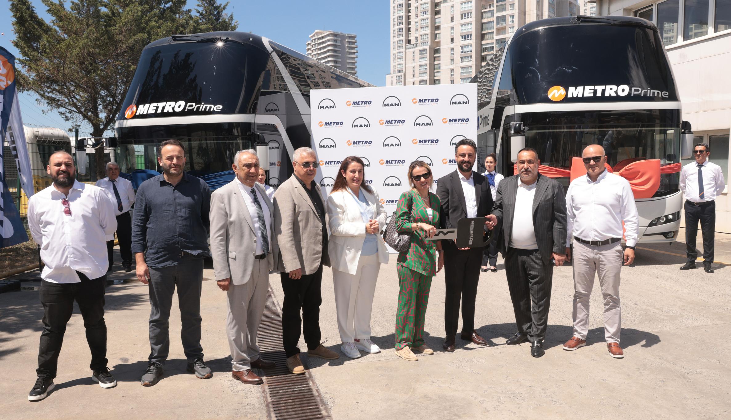 Metro Prime segmenti için NEOPLAN Skyliner, çift katlı otobüs