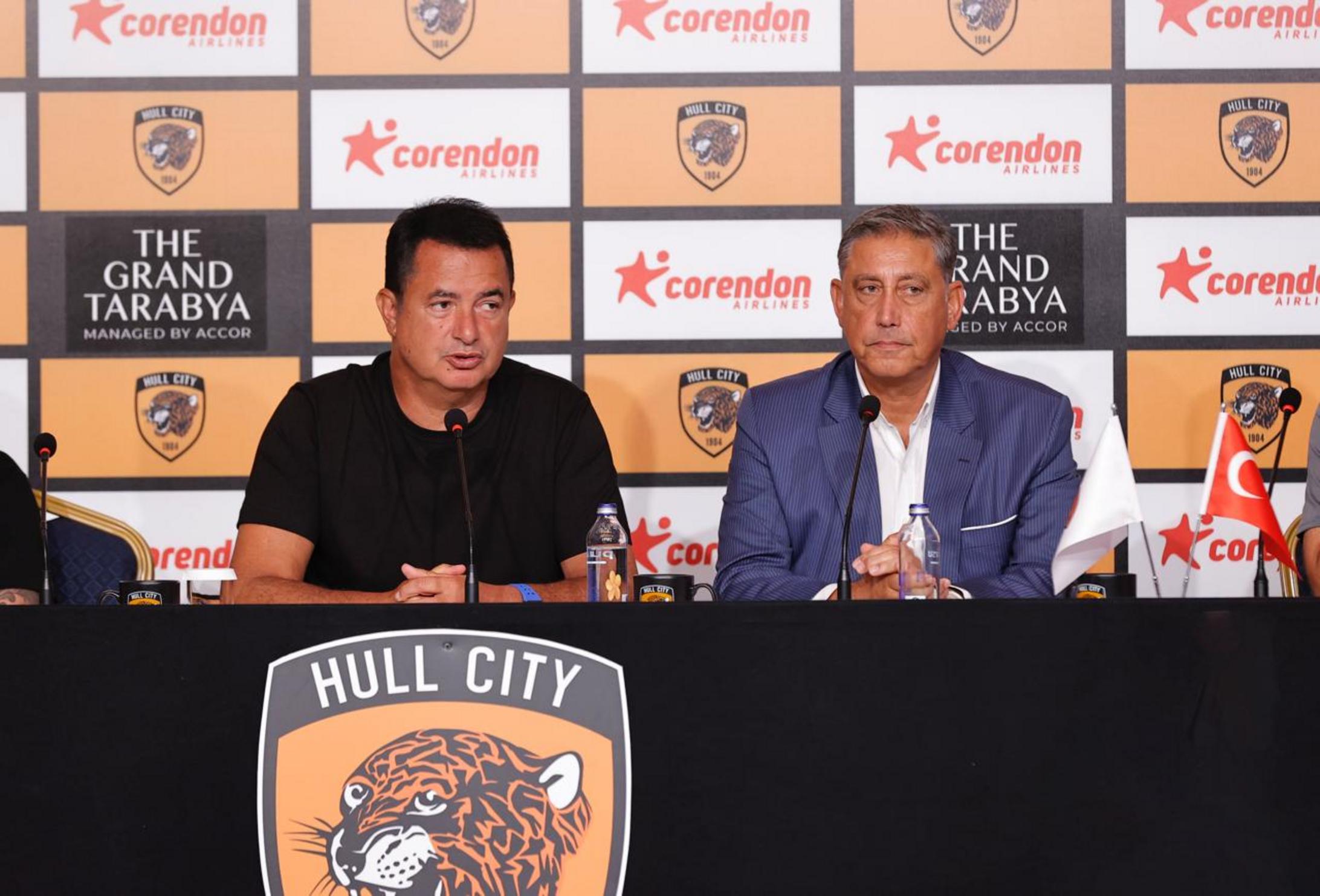 Corendon Airlines–Hull City sponsorluk duyurusu