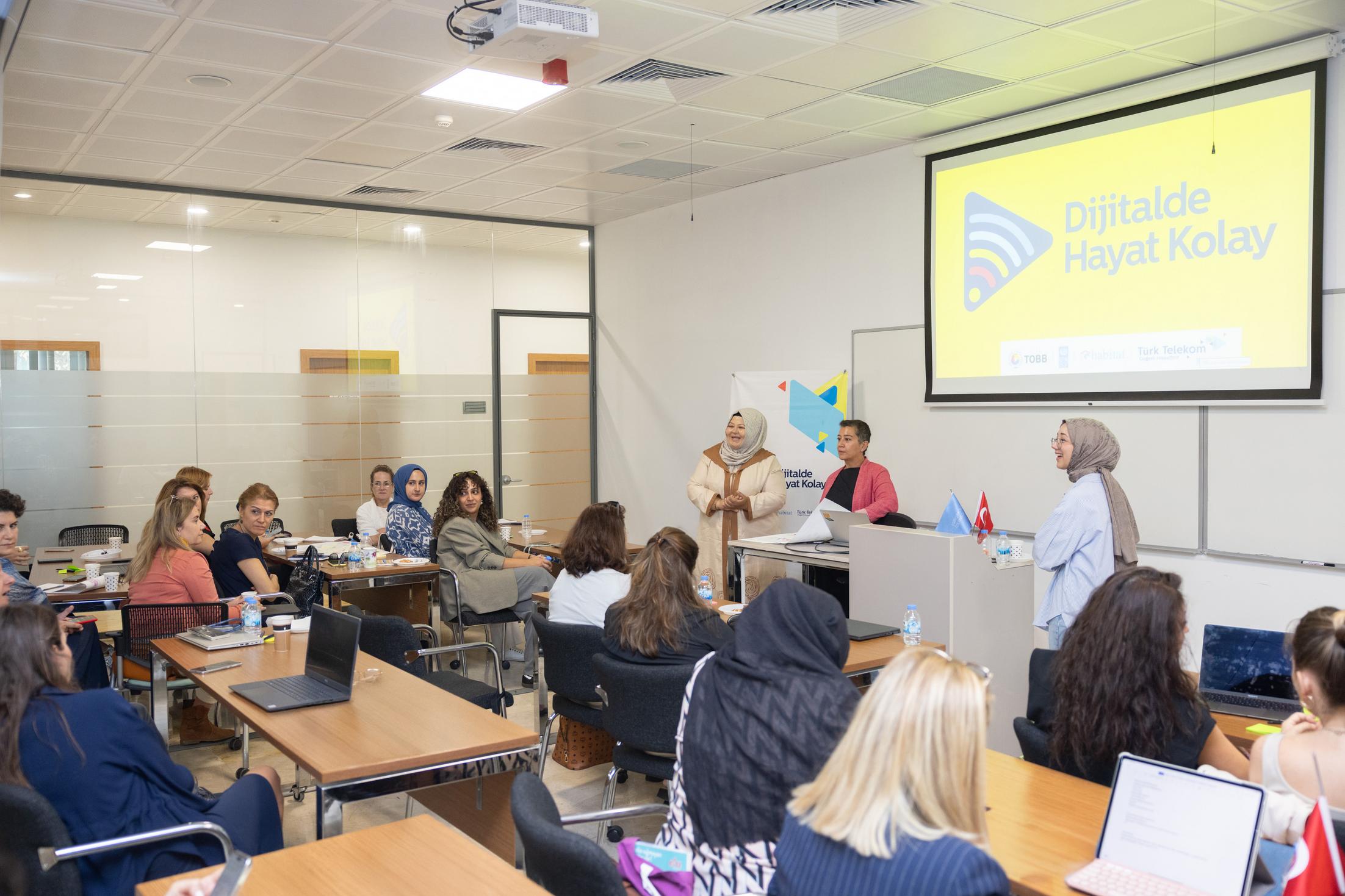 Dijitalde Hayat Kolay projesi kapsamındaki eğitim ve mentorluk programı
