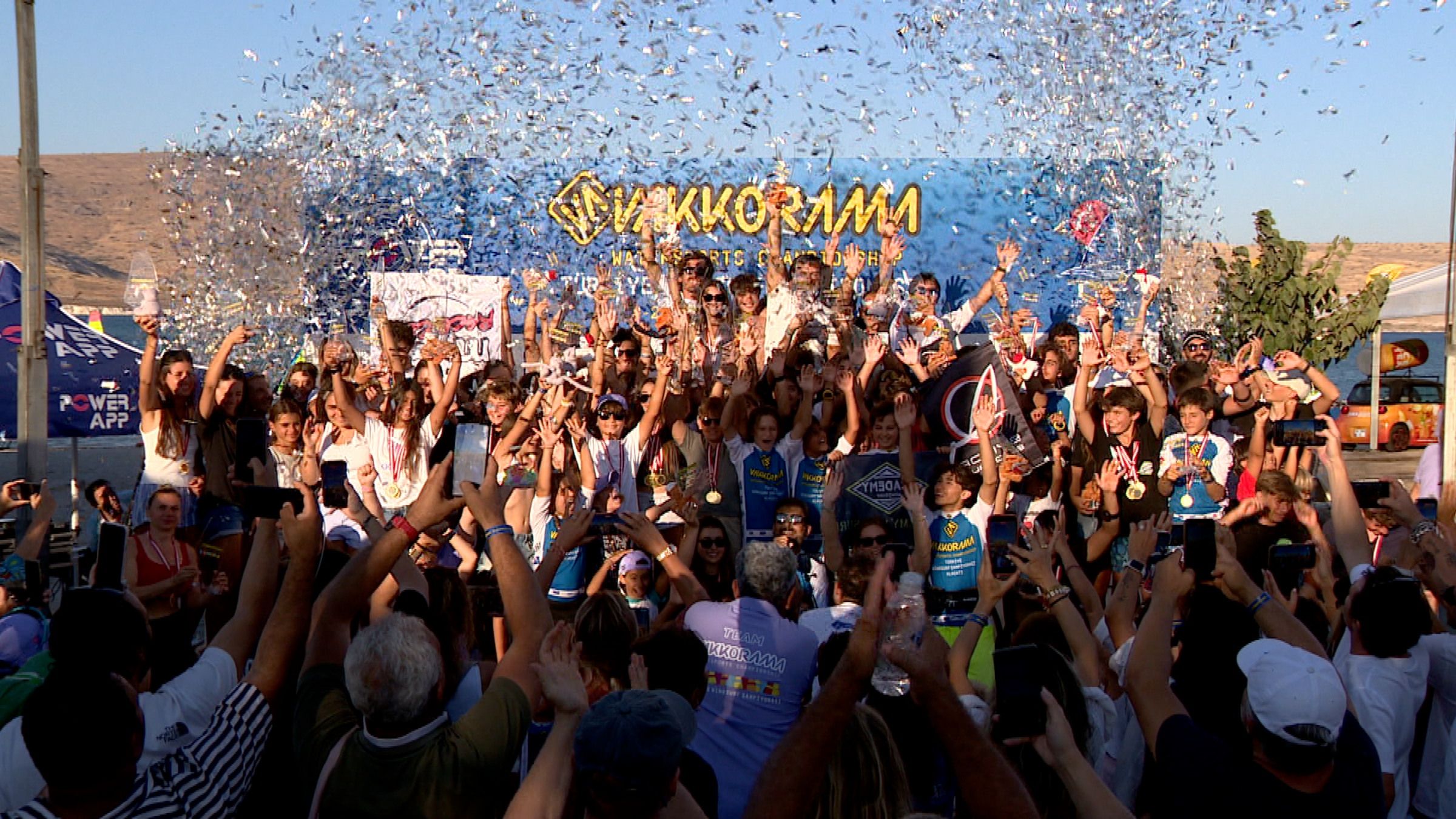 Alaçatı’da düzenlenen Vakkorama Watersports Championship 2026 ödül töreni