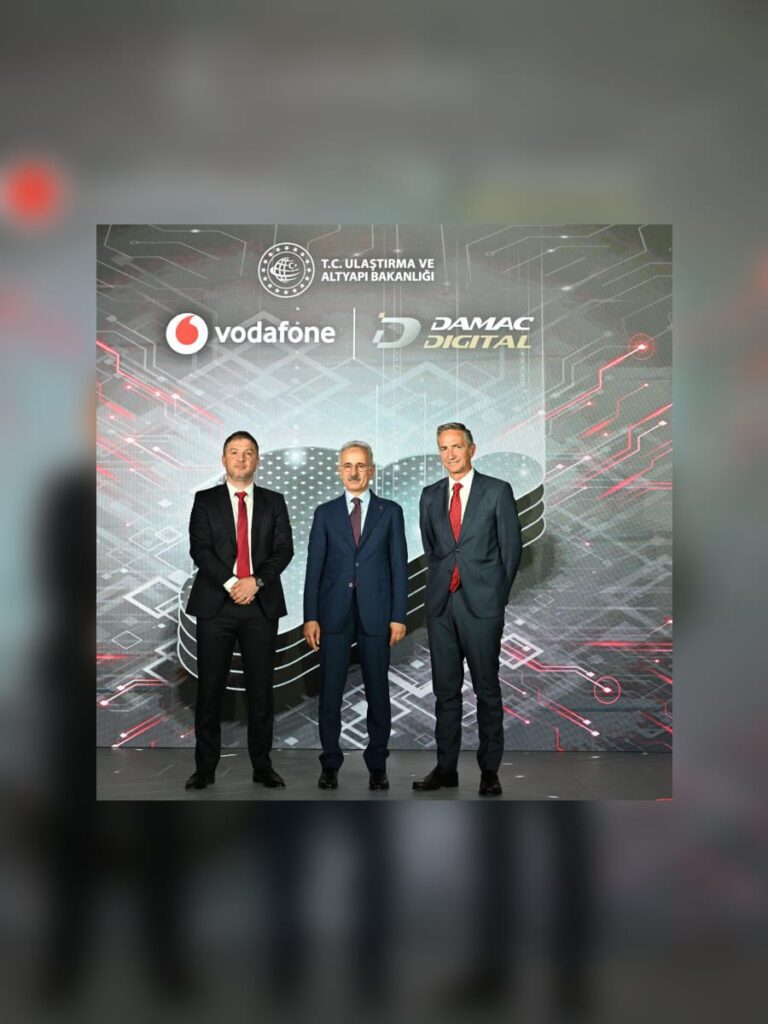 Vodafone ve DAMAC, İzmir Veri Merkezi’ni açtı
