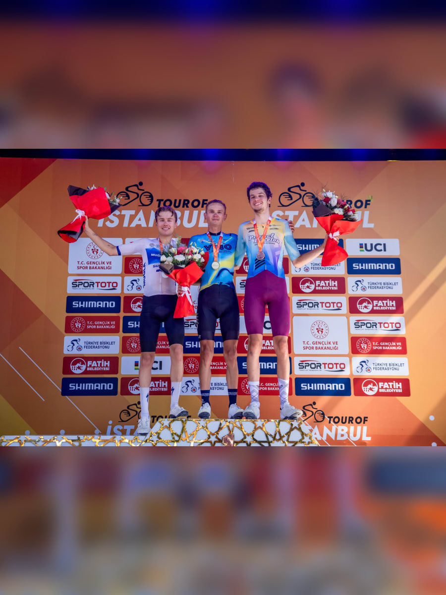 Tour of İstanbul 3. etap finişinde zafer — Daniil Pronskiy