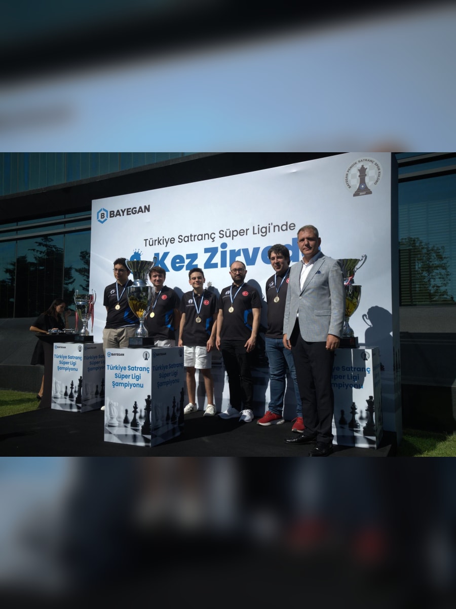 BAYEGAN Pendik Satranç Spor Kulübü üçüncü şampiyonluk töreni