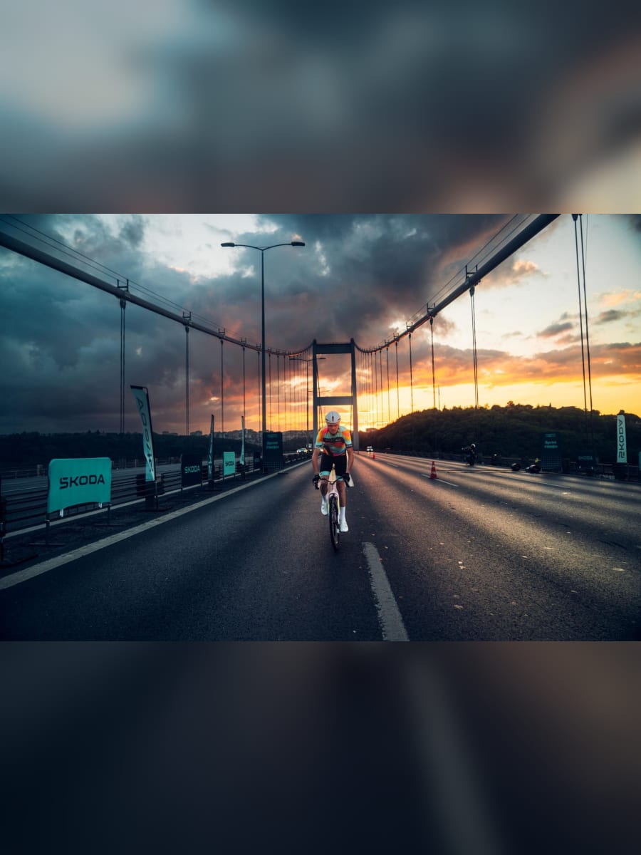 Chris Froome İstanbul’da iki kıta arasında pedal çevirdi