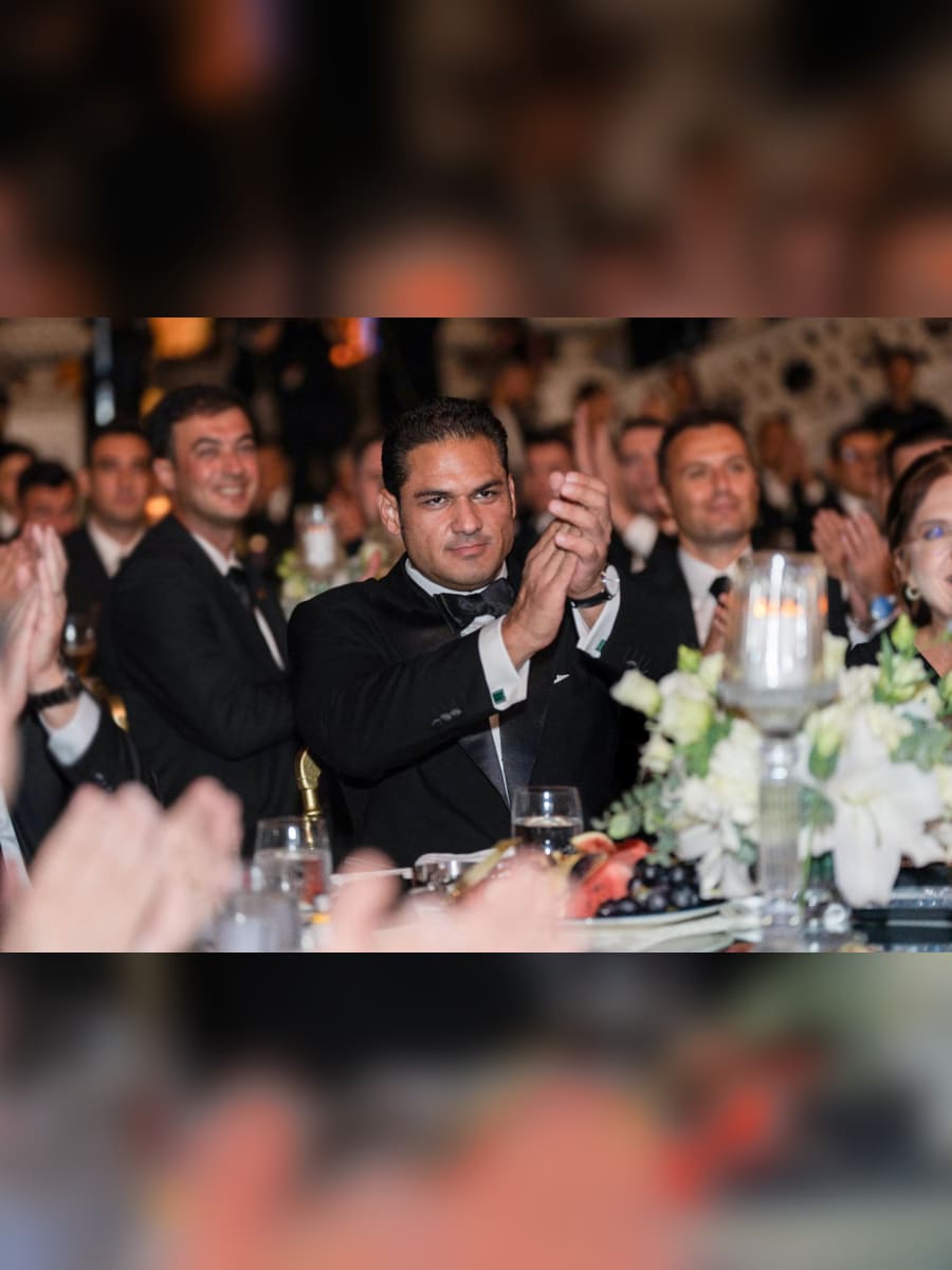 Erol Evgin’in sahne performansı, Özdilek 55. yıl galası