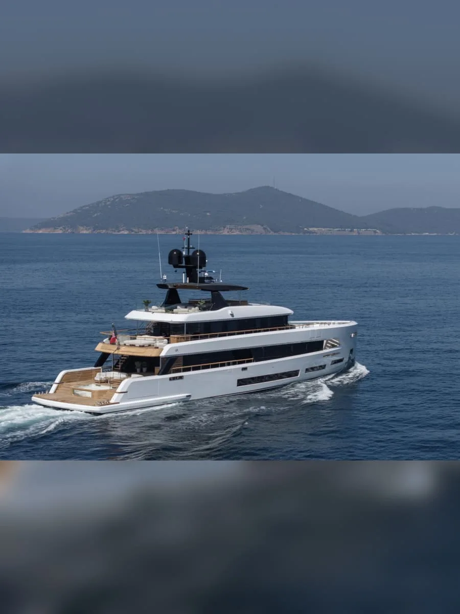 SIRENA 42M, Sirena Superyachts’ın yeni amiral gemisi – görsel 2