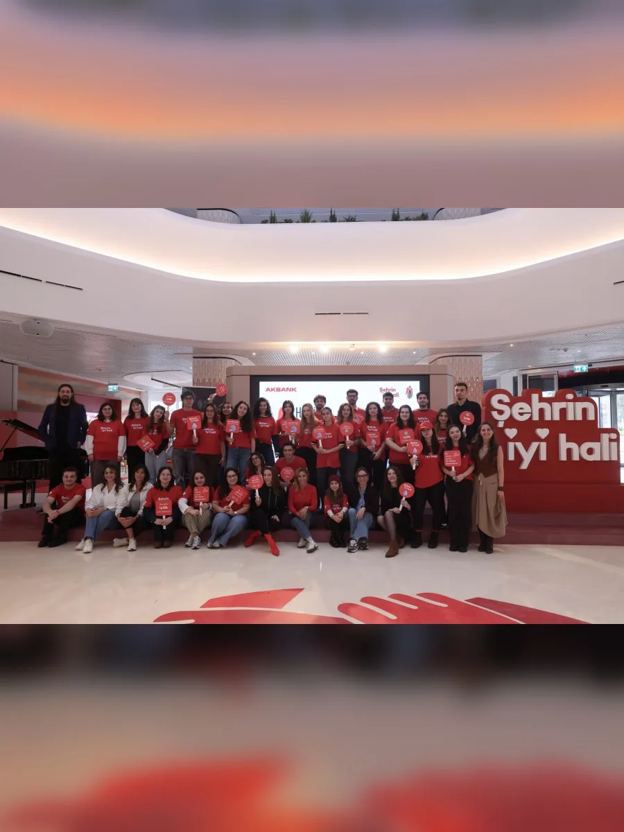 Akbank Şehrin İyi Hali işaret dili atölyesinden bir kare
